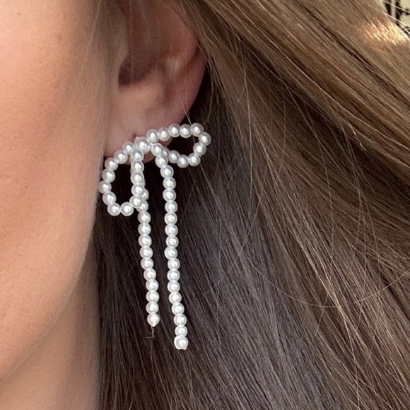 Francesca’s Pearl Bow Drop Earrings - Picture 2 of 5